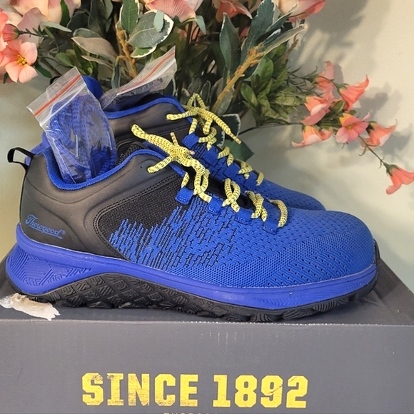 NWB Thorogood Day One Safety AST Low 9743790 composite sneaker shoes work boots - Picture 1 of 11